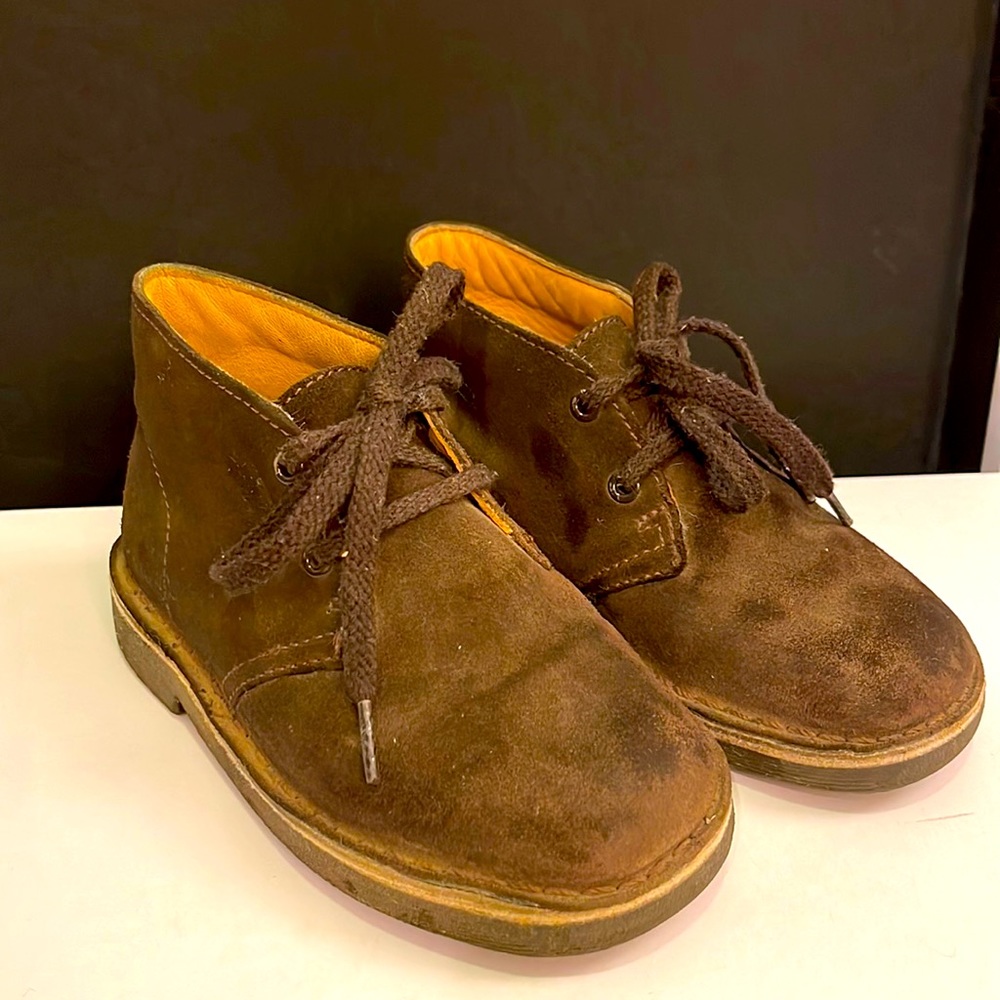 Clarks Original Kids Leather Suede  Desert Boots Size 25.5 (Size 8.5)